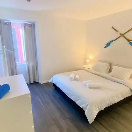 Casa Amarela Αλμπουφέιρα