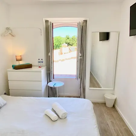 Casa Amarela 3*