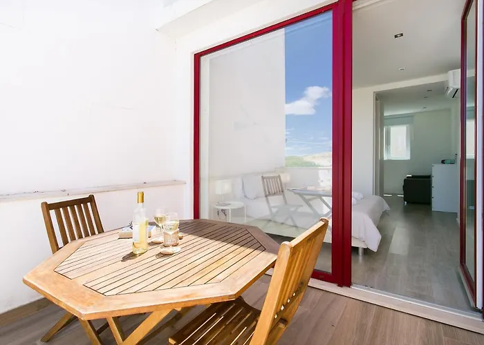 Casa Amarela 3*