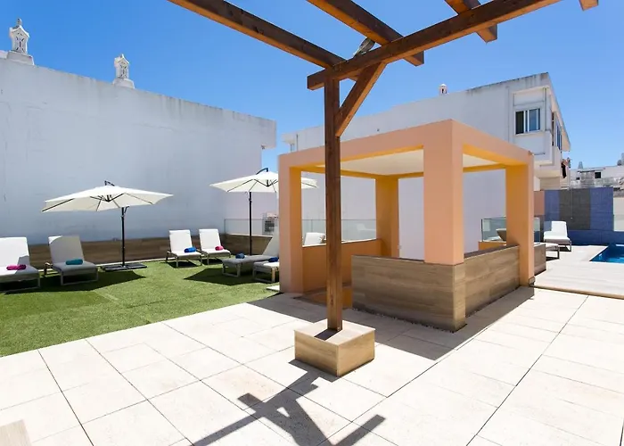 Casa Amarela 3*